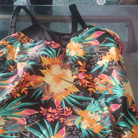 Swim suit - Picture 1 of 2